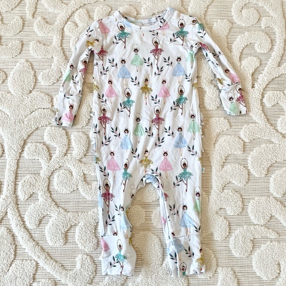 Posh Peanut Other - Posh Peanut Noel ruffled romper 3-6 months